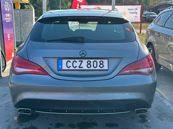 Mercedes-Benz CLA200 2 of 5