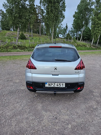 Peugeot 3008 4 of 5
