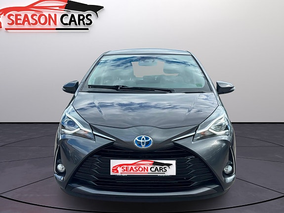Toyota Yaris 4 of 5
