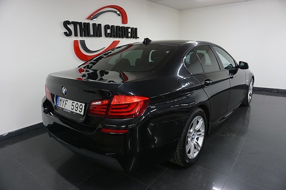 BMW 520d 4 of 5