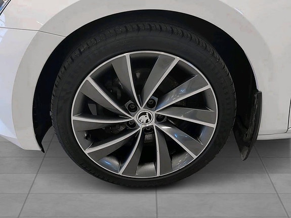 Skoda Superb 5 of 5