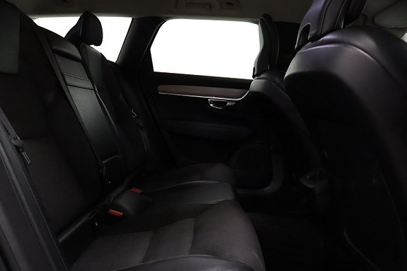 Volvo V90 21 of 26