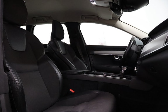 Volvo V90 10 of 26