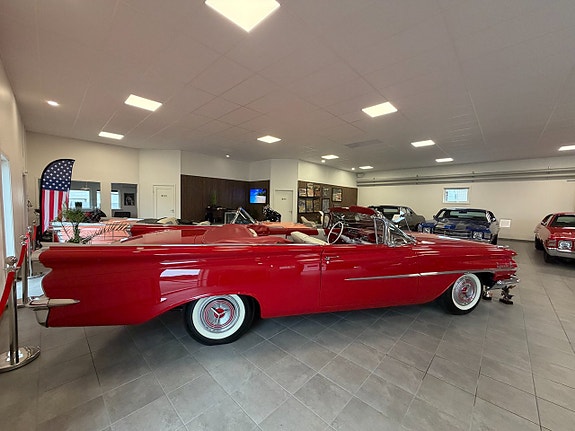Oldsmobile Dynamic 88 4 of 21