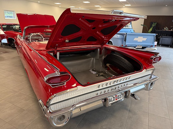Oldsmobile Dynamic 88 7 of 21