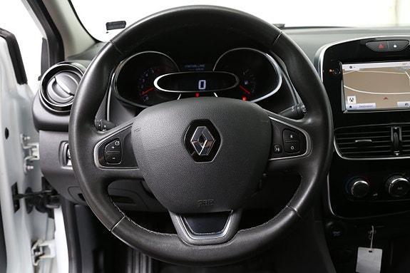 Renault Clio 20 of 24
