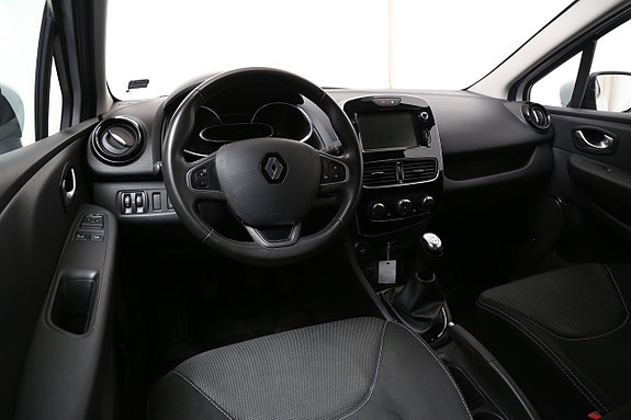 Renault Clio 8 of 24