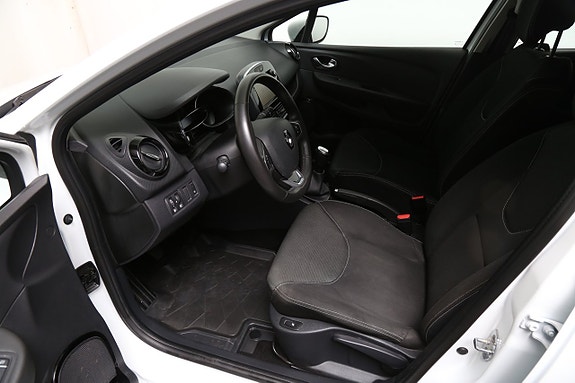 Renault Clio 10 of 24