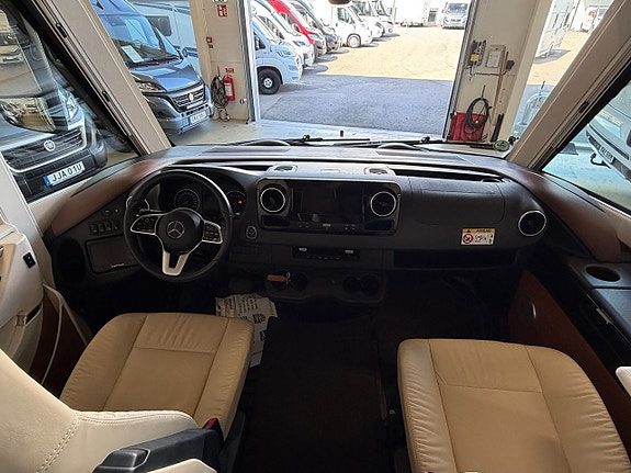 Carthago Chic c-line 5.9 XL LE *Dragkrok*MB*Solcell* 17 of 21