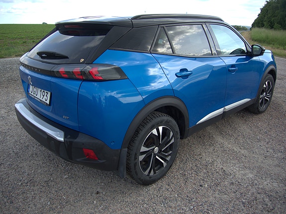 Peugeot e-2008 4 of 5