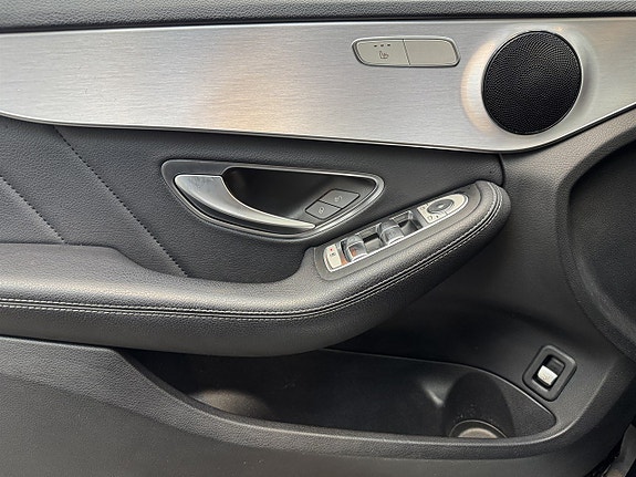 Mercedes-Benz C200 19 of 21