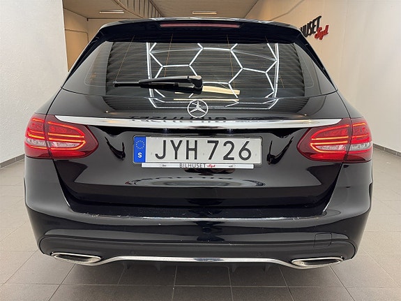 Mercedes-Benz C200 6 of 21