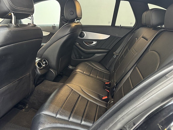 Mercedes-Benz C200 20 of 21