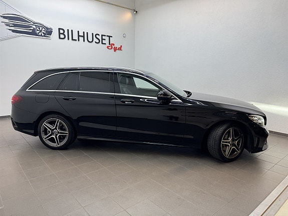 Mercedes-Benz C200 2 of 21