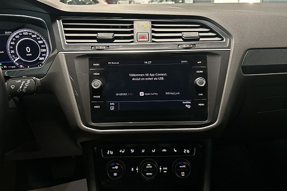 Volkswagen Tiguan Allspace 14 of 25