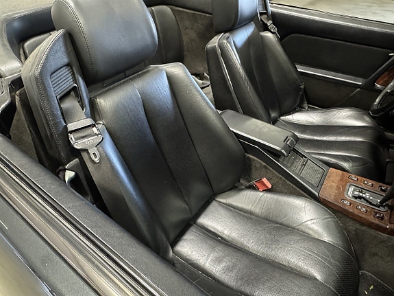 Mercedes-Benz SL500 8 of 15