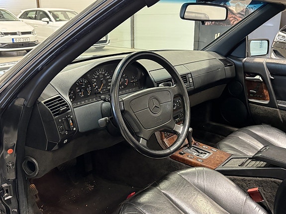 Mercedes-Benz SL500 11 of 15