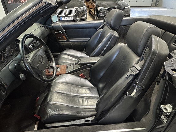Mercedes-Benz SL500 10 of 15