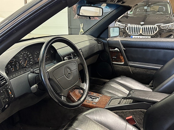 Mercedes-Benz SL500 12 of 15