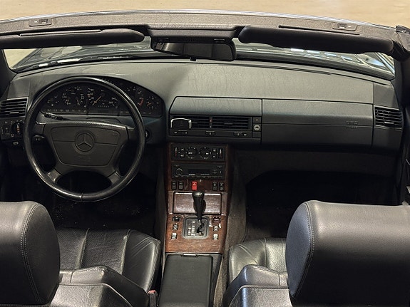 Mercedes-Benz SL500 6 of 15