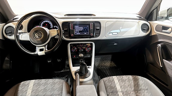 Volkswagen Beetle 10 of 17