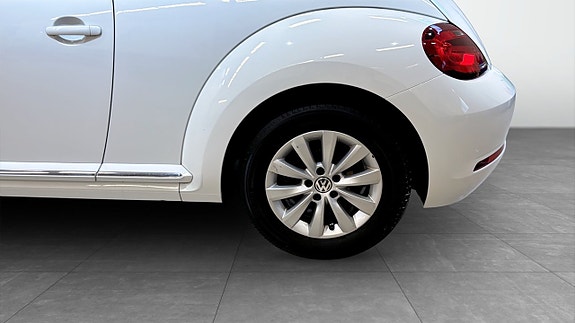 Volkswagen Beetle 6 of 17