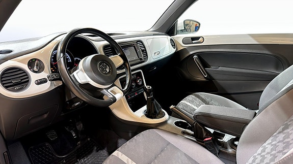 Volkswagen Beetle 7 of 17