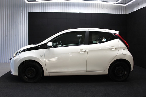 Toyota Aygo 3 of 5