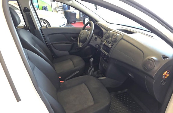 Dacia Sandero 10 of 20
