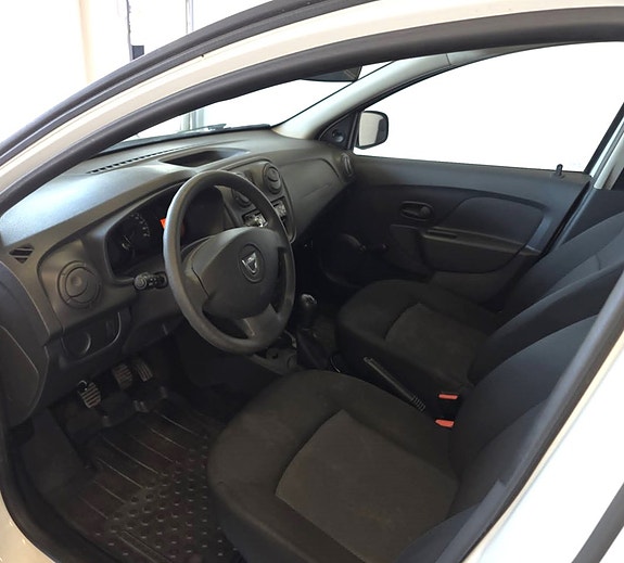 Dacia Sandero 13 of 20