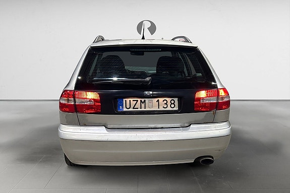 Volvo V40 5 of 5