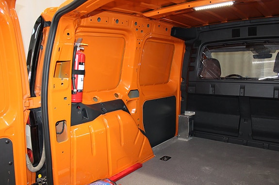 Volkswagen Caddy 15 of 30