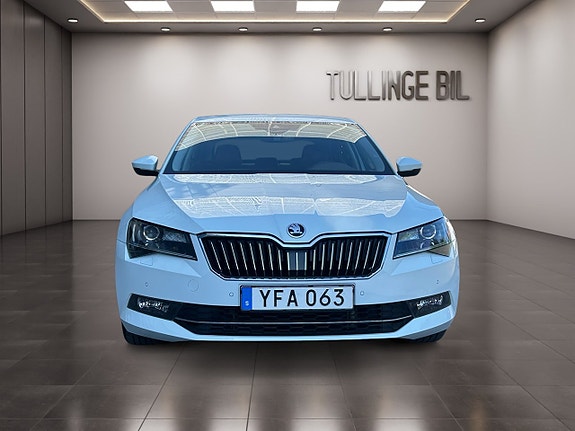 Skoda Superb 8 of 30