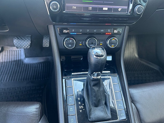 Skoda Superb 13 of 30