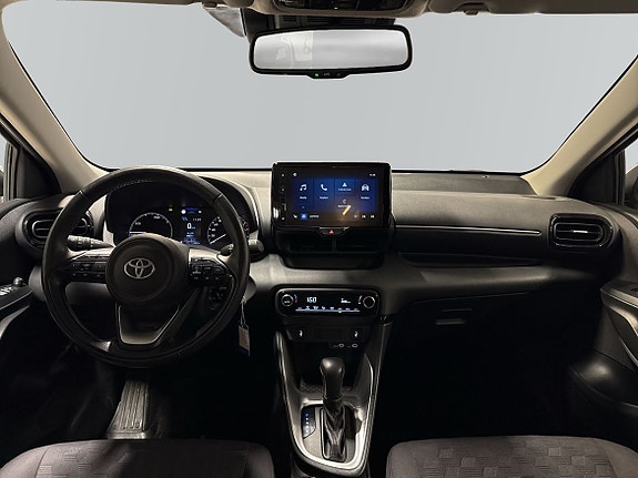 Toyota Yaris 8 of 12