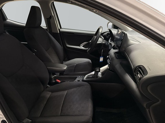 Toyota Yaris 6 of 12