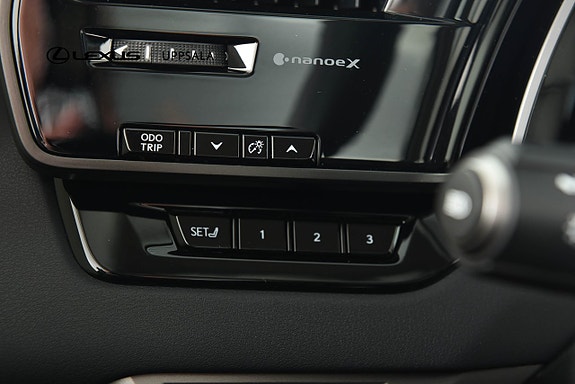 Lexus RX450h+ 14 of 30