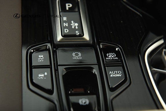 Lexus RX450h+ 18 of 30
