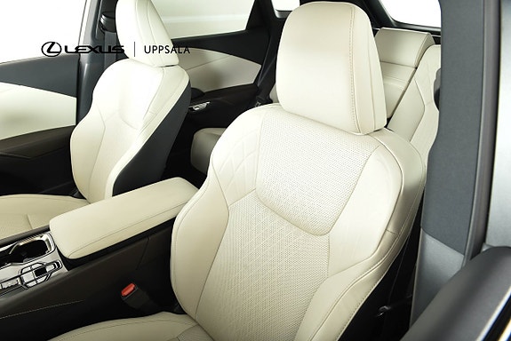 Lexus RX450h+ 26 of 30
