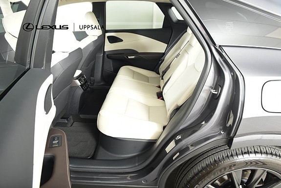 Lexus RX450h+ 7 of 30