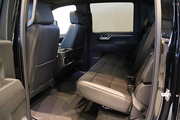 Chevrolet Silverado 2500 9 of 30