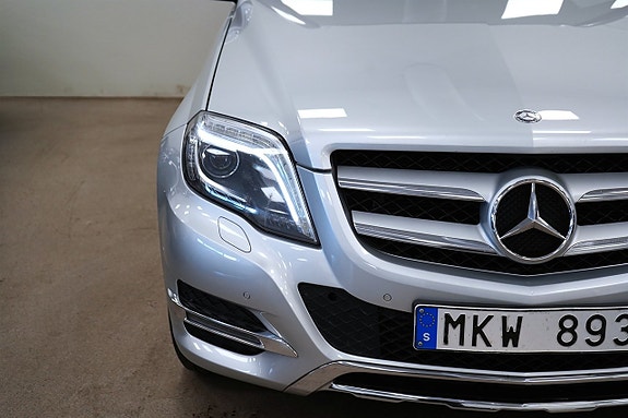 Mercedes-Benz GLK220 8 of 26