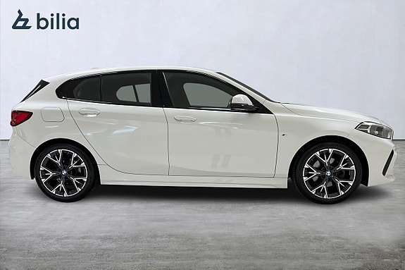 BMW 118i 5 of 5