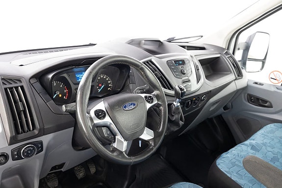 Ford Transit 12 of 12