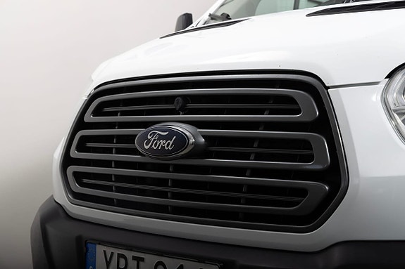 Ford Transit 3 of 5