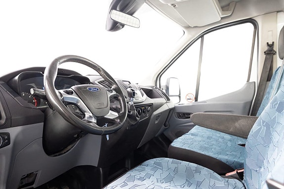 Ford Transit 11 of 12