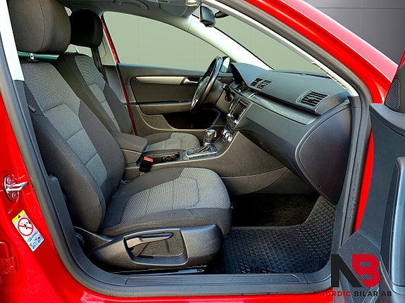Volkswagen Passat 3 of 5