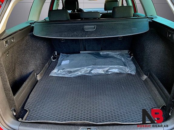 Volkswagen Passat 17 of 26