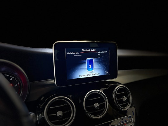 Mercedes-Benz GLC220 d 23 of 30