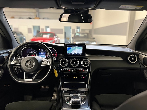 Mercedes-Benz GLC220 d 13 of 30